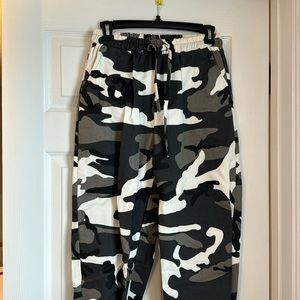 Camo pants